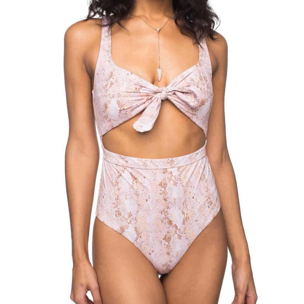 Saylor One Piece